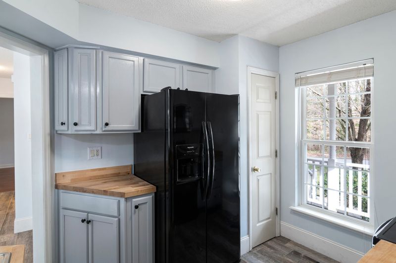 Range and oven installation